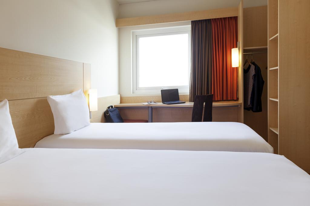 Hotel Ibis Strasbourg Centre Petite France Habitación foto